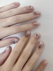 -悦指间美甲美睫