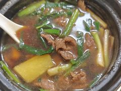 姜葱煮牛肉-黄B湛江鸡饭店(粤垦路店)