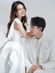 -雪中彩影婚纱摄影·微光艺术中心