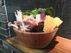 -湊湊火锅·茶憩(新中关购物中心店)