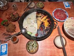 -周小明火锅(黑金冠社区店)