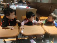 -海底捞火锅鲜切牛肉主题店(长寿路店)