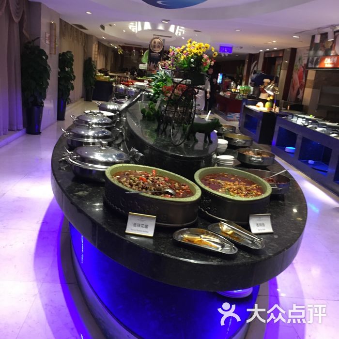 蓝海博龙-蓝钻自助餐厅