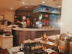-深圳富苑皇冠假日套房酒店