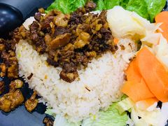 -陈老斯呼尔嗨吃烧烤(科巷店)