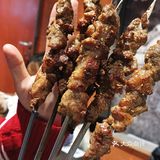 羊肉包子桌上摆!