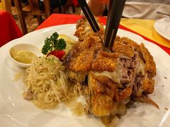 德式烤猪肘配酸菜土豆泥-申德勒加油站西餐厅(日坛路总店)