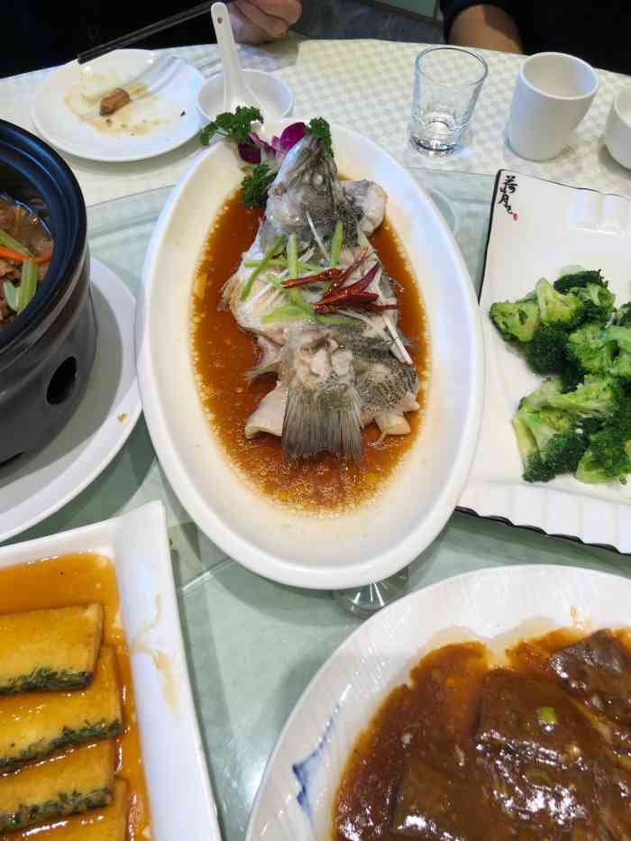 水上渔港-"一家宴请普通宾客比较拿得出手的清真饭店,.