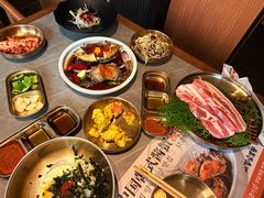 -草家酱蟹炭火烤肉店(珲春南路一店)