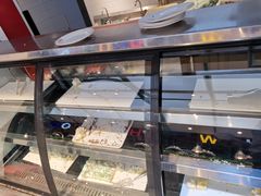 面包甜点陈列柜-火锅岛潮牌自助餐厅(天津天佑城店)