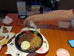 -豪客嘉族·麦尼顿西餐厅(乐福天下店)