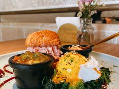 虾味班尼迪克蛋-翠贝卡&Mama Kelly Brunch Coffee(河西店)