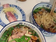 -镇南锅盖面馆(解放路店)