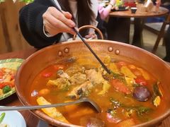 -老滇山寨•云南特色菜•地方菜•民族风情歌舞表演(金碧店)
