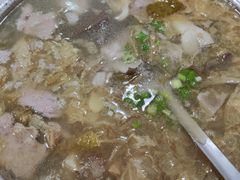 -卢六川汤肉(南方花园店)