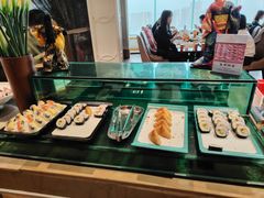 -荣誉国际酒店-云顶旋转餐厅