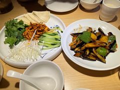 -关东小磨东北菜(上海长风大悦城店)