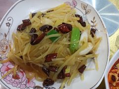 酸辣土豆丝-洪霞餐馆