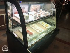 面包甜点陈列柜-良木缘咖啡西餐(川大店)