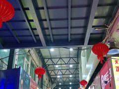 -泰龙城小吃街