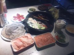 -钢管厂五区小郡肝串串香(奥克斯广场锦城万达店)