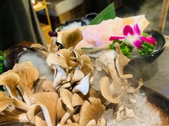 -捞王锅物料理(上海世茂广场店)