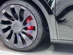 -TESLA 特斯拉(广州天环广场体验店)