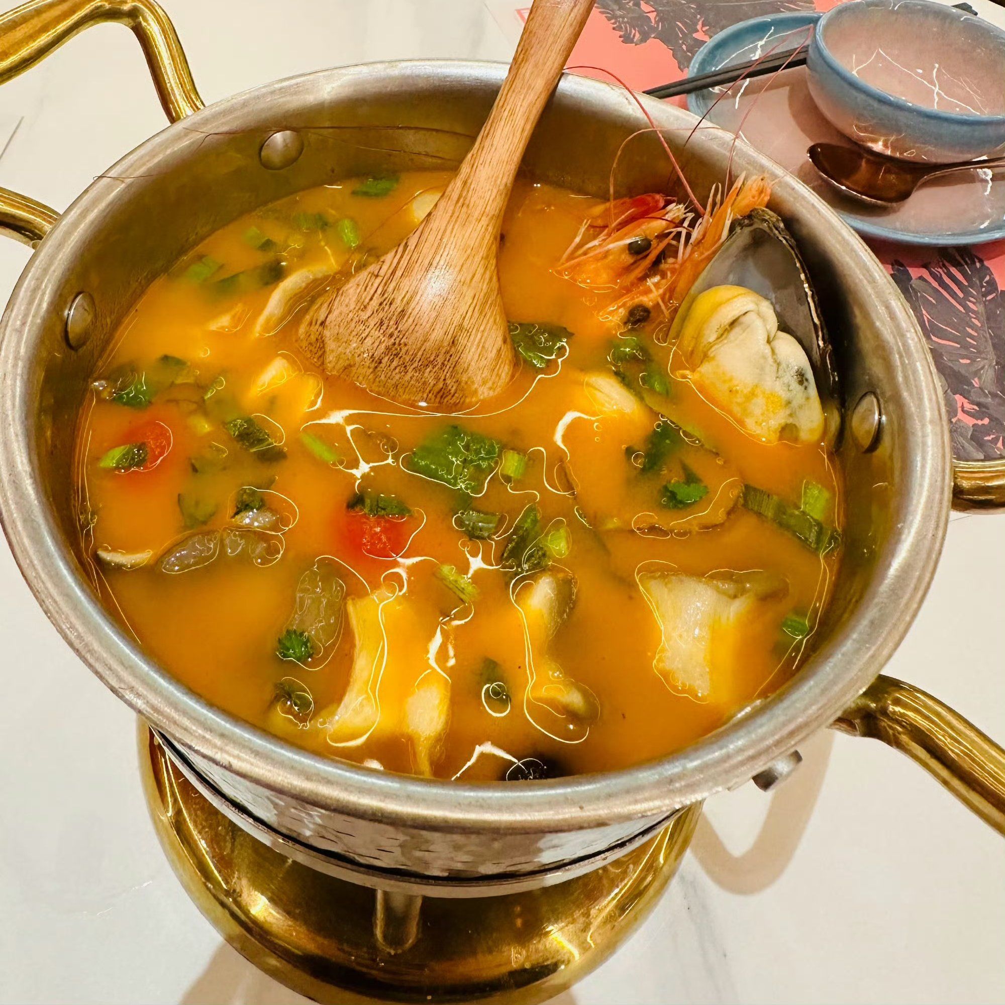 走到哪吃到哪的泰国餐厅冬阴功汤