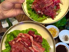 -围炉肉舍•炭烤活鳗•丹东海鲜烤肉(步行街店)