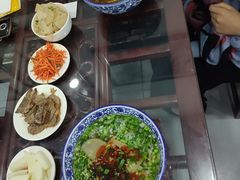 -牛一嘴·兰州牛肉面·大盘鸡(财富中心店)