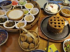 -包整·丝娃娃(一览甲秀楼风景店)