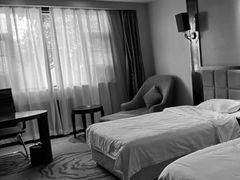 -陕西华浮宫酒店(未央湖公园店)