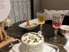-海派悦庭·海胆烧麦·新融合菜(凯德广场店)