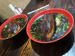-小龙大肉面馆