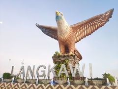 -巨鹰广场