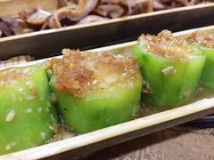 -胡须哥网红竹筒菜