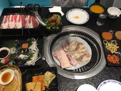 烤厚切黑香猪五花肉-烤路里·韩国品质自助烤肉(石路天虹4号店)