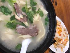 -关记·河南烩面·大盘鸡