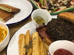 -HELLO 27 意面·沙拉·帕尼尼