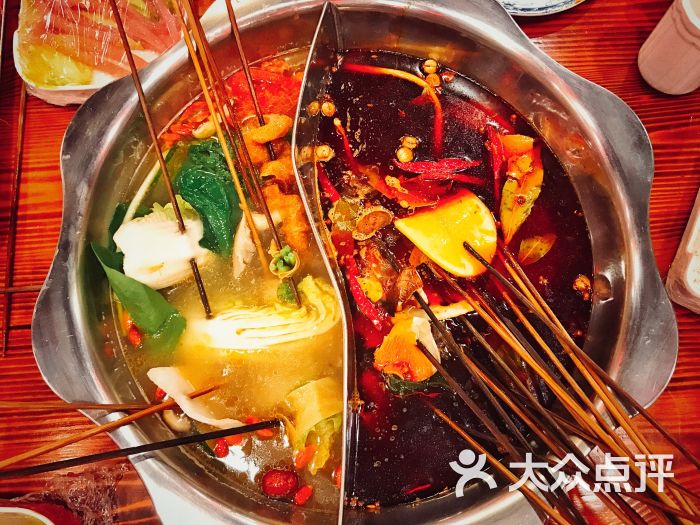 钢管厂五味小郡肝串串香(南开店)鸳鸯锅底图片 第7张