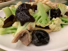炒八珍-乐兴海鲜餐厅