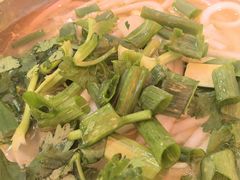 -张家羊肉汤粉小吃店