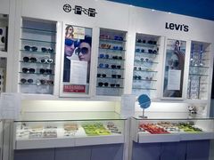 -提一眼镜·蔡司·依视路(小寨店)