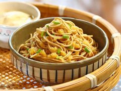 杂酱热干面-巷内锅盔(西城都荟店)
