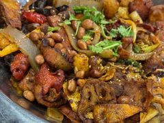 -愉肴麻辣香锅(中山路店)