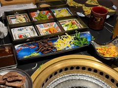 -山川小町·极番烧肉(新地假日广场店)