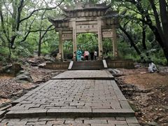 -灵岩山风景区