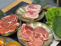 -臻牛烤肉