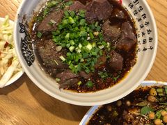 -杨三孃跷脚牛肉(中粮鸿云悦街店)