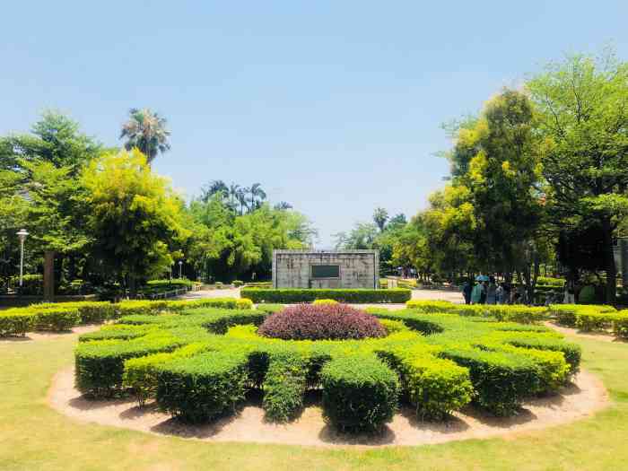 归来园-"环境很好的一个小圆子,陈嘉庚先生的铜像就."-大众点评移动版